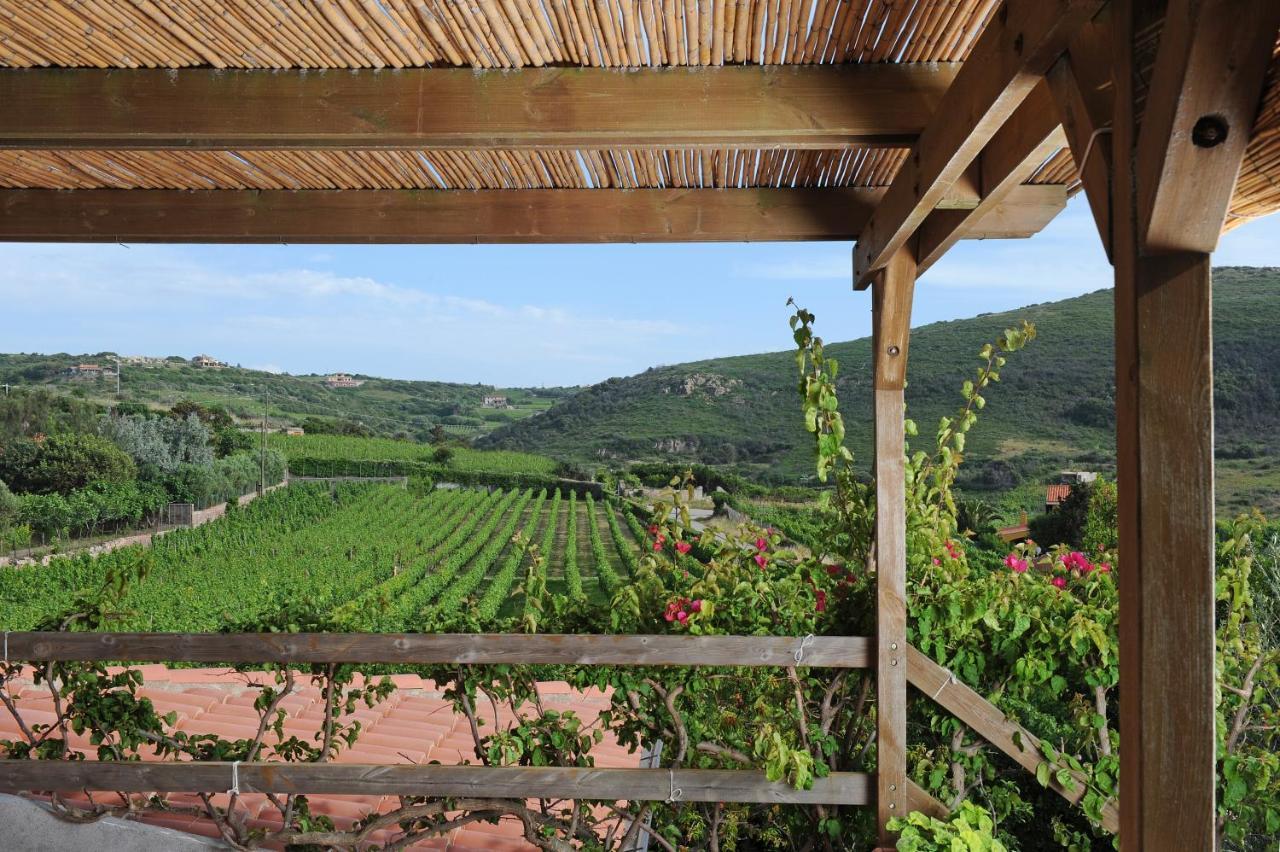 Casa Nel Vigneto Con Vista Mare Apartamento Magomadas Exterior foto
